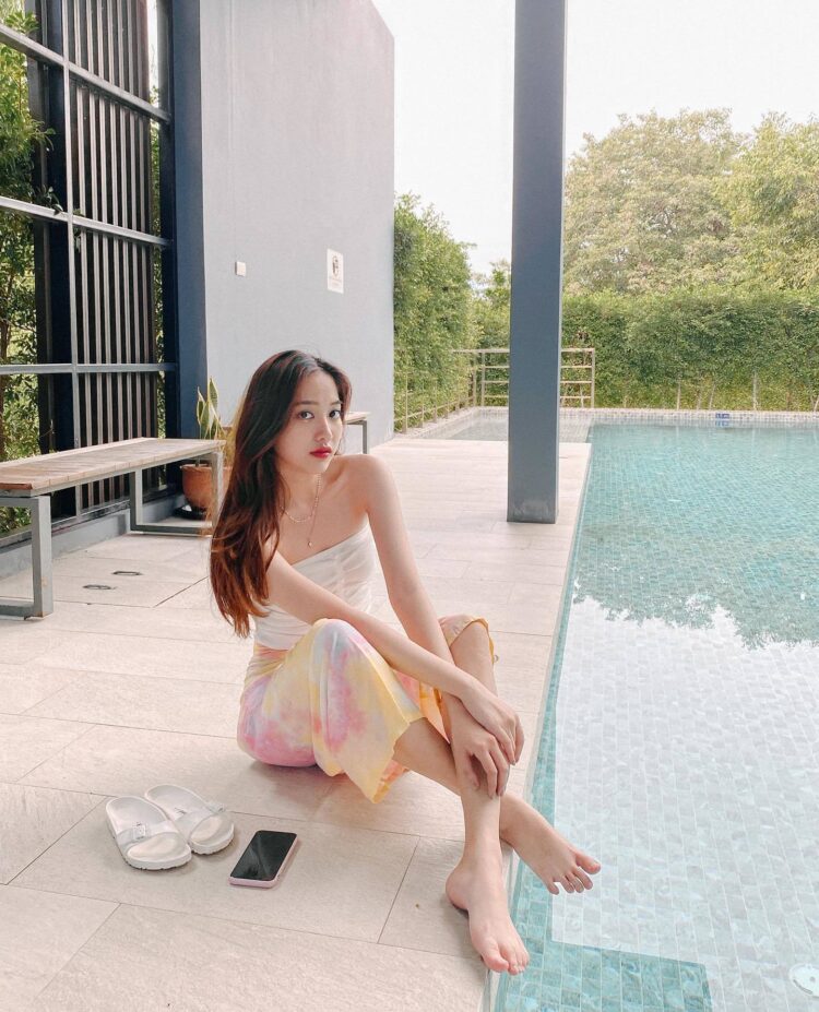 sarocha chankimha feet