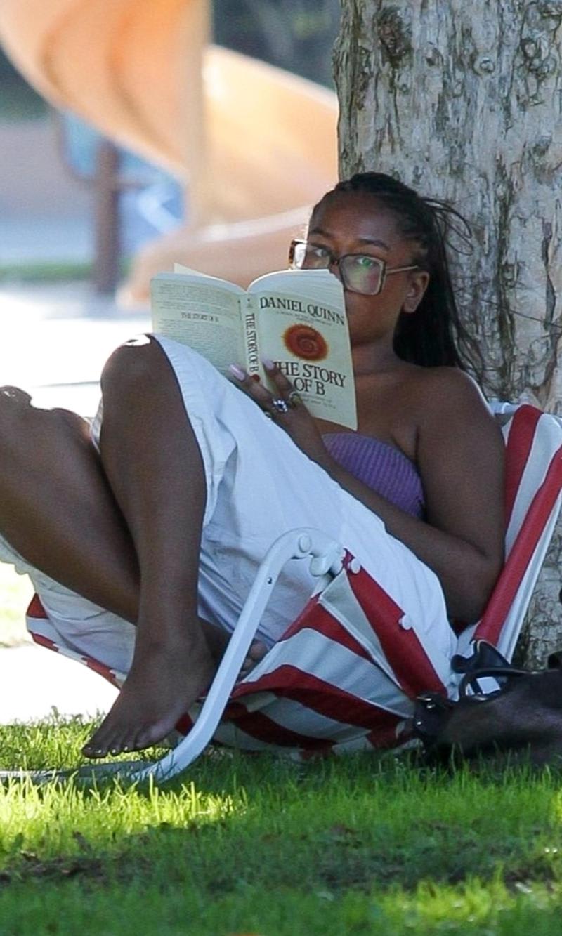 sasha-obama-feet