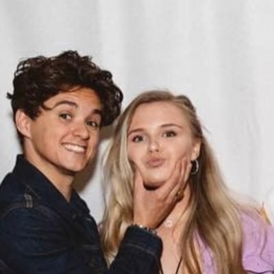 satara singleton feet 4