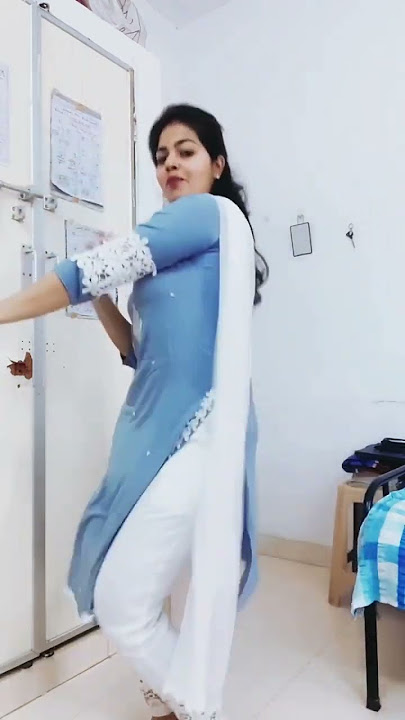 saumya sharma feet 5