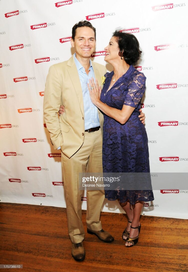 saundra santiago feet 6