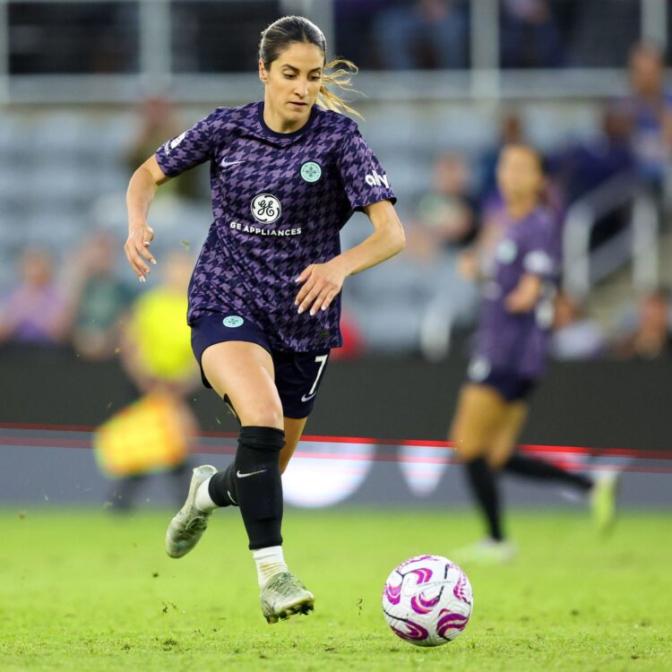 savannah demelo feet 2