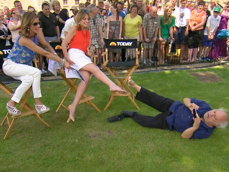 savannah guthrie feet 6