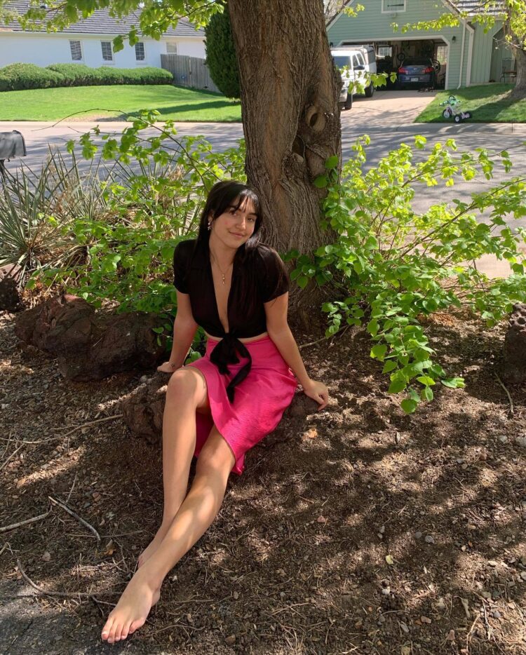 savannah latimer feet 4