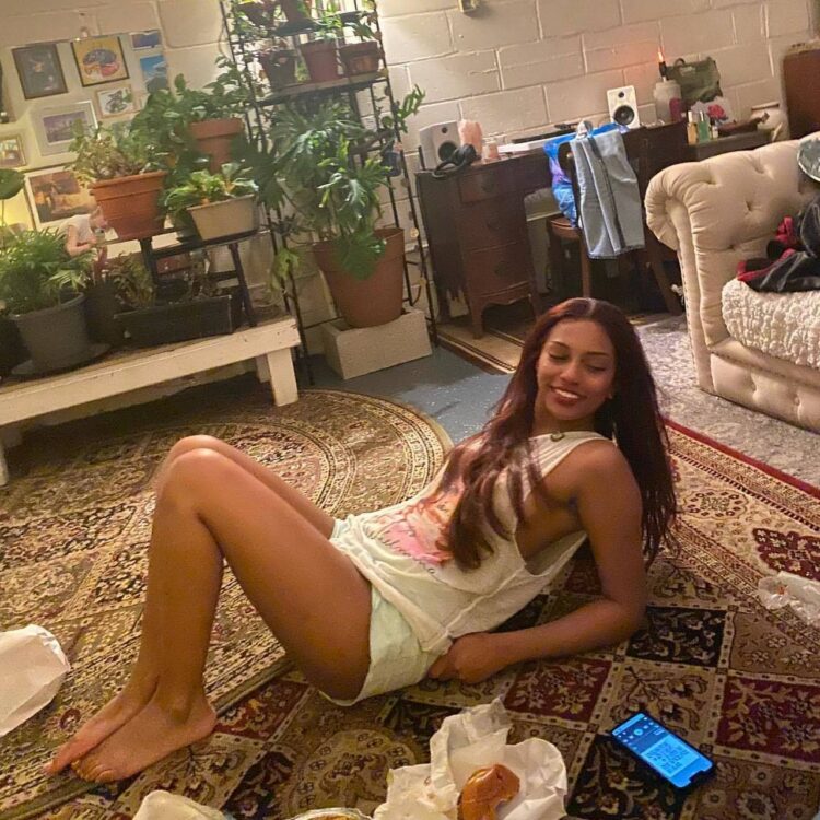 savannah lee smith feet 3