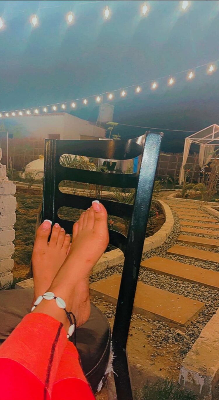 sawan rupowali feet 4