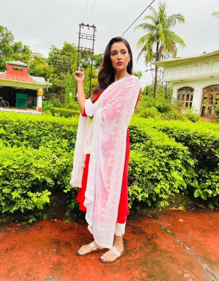 sayantika banerjee feet