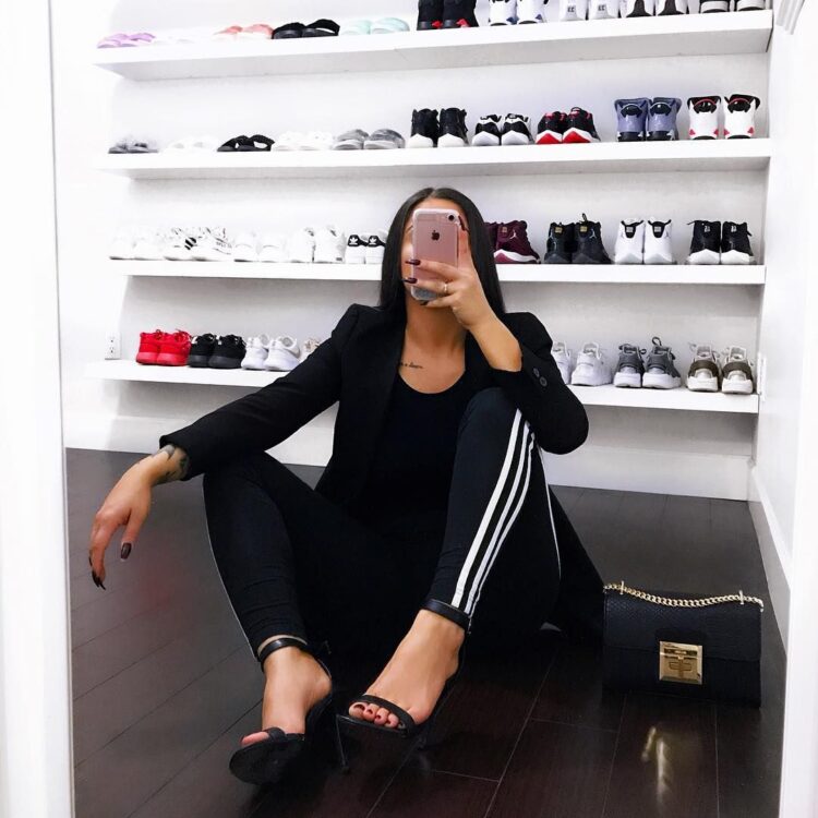 sayeh sharelo feet 5