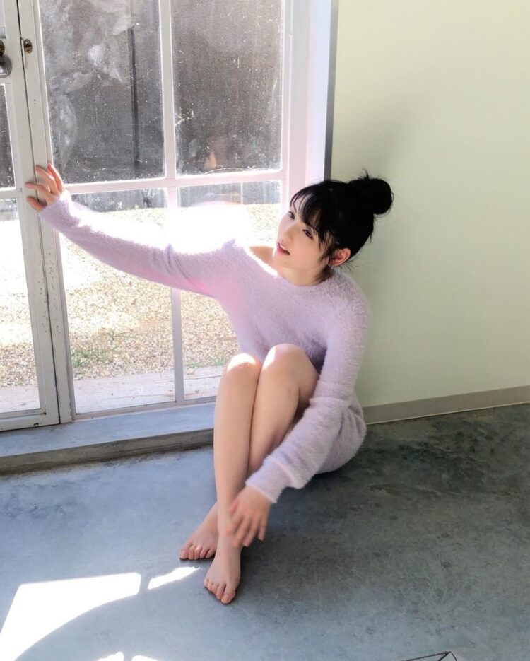 sayumi michishige feet 1