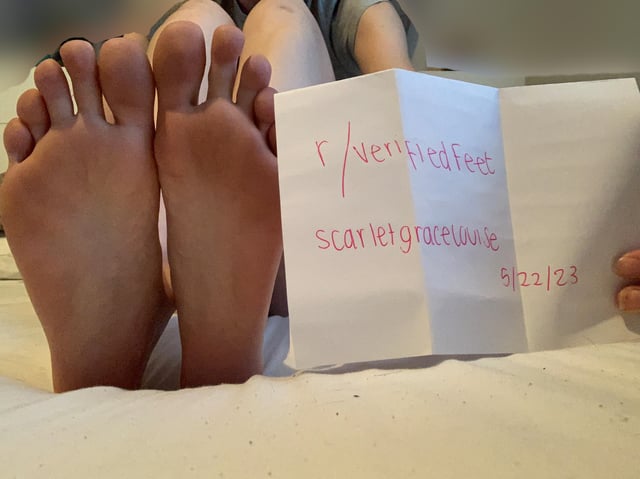scarlet grace feet 1