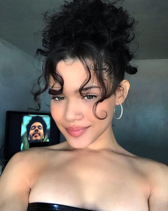 scarlet santiago feet 3