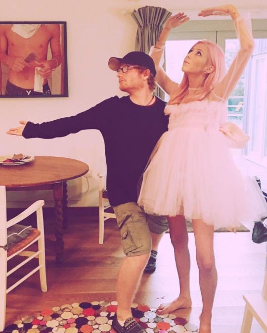 scarlett curtis feet 3