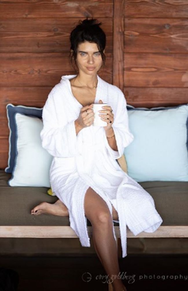 scarlett mellish wilson feet 6