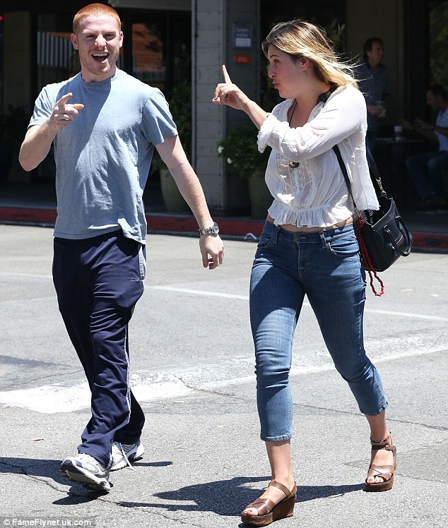 scout larue willis feet 4