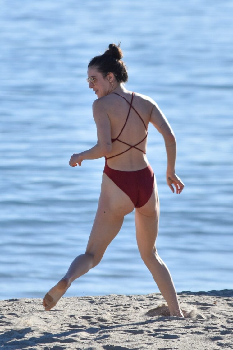 scout larue willis feet scaled