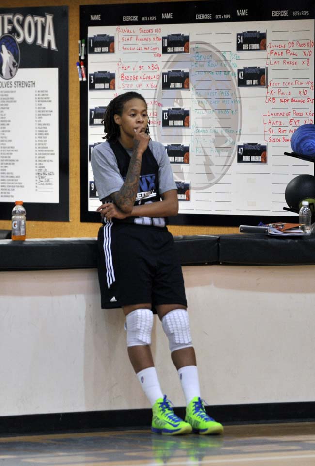 seimone augustus feet 3