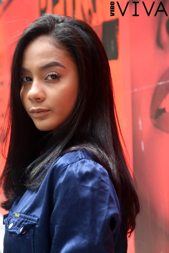 selangie arlene henriquez feet 5