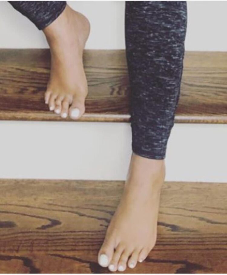 selena johnson feet 2