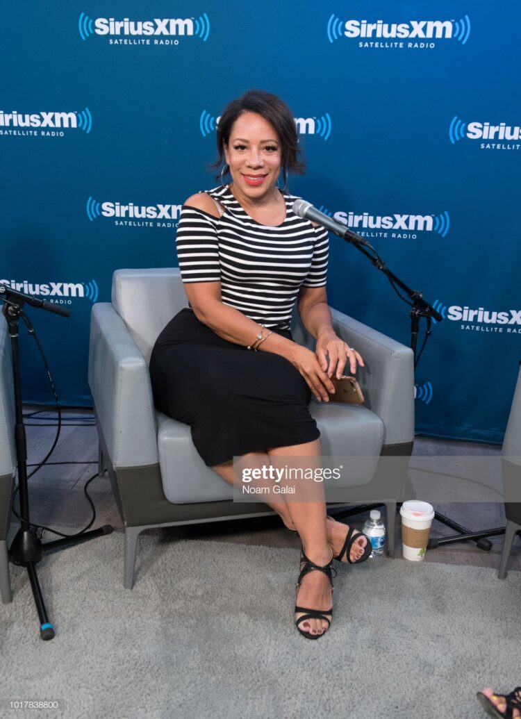 selenis leyva feet