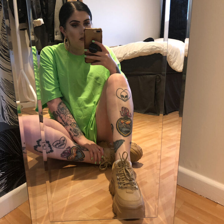 selfloveliv feet 2