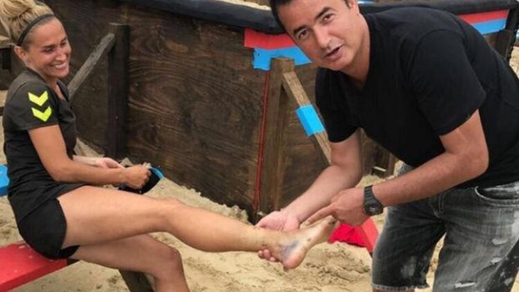 sema aydemir apak feet 3