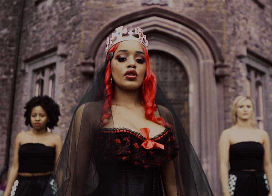 seorsia leagh jack feet 4