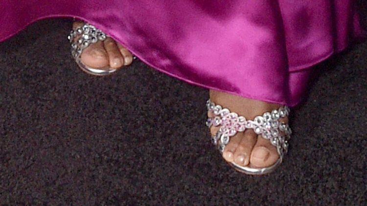serena purple feet 1