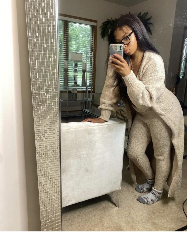 serenedestini feet 1