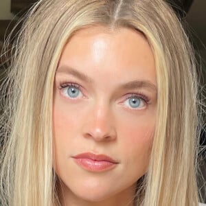 serlina jana hohmann feet