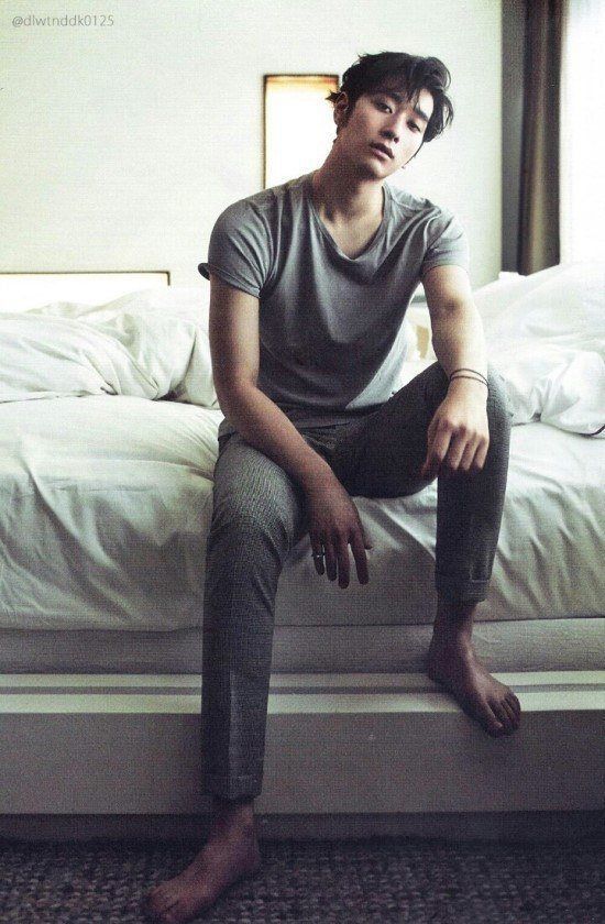 seungyeon nam feet 4