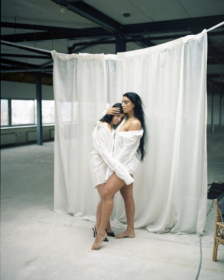 sevdaliza feet 6