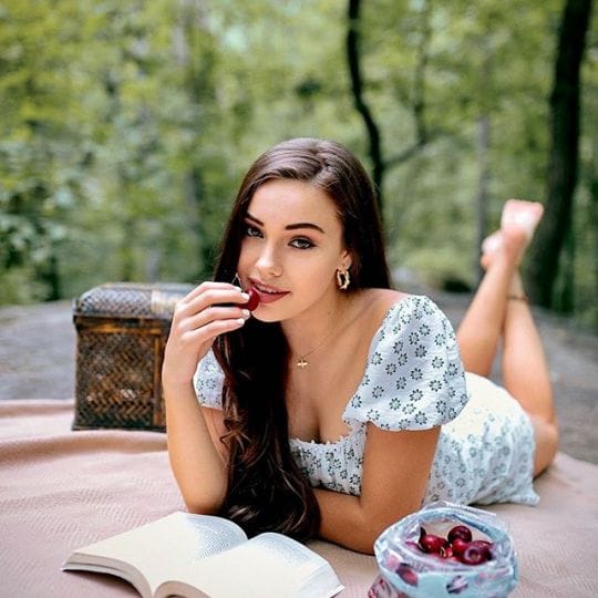 shaelah mcgilton feet 5