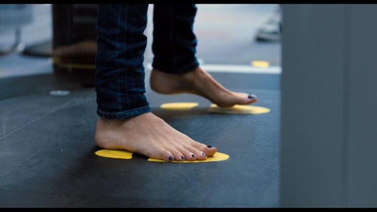 shailene woodley feet 3 scaled