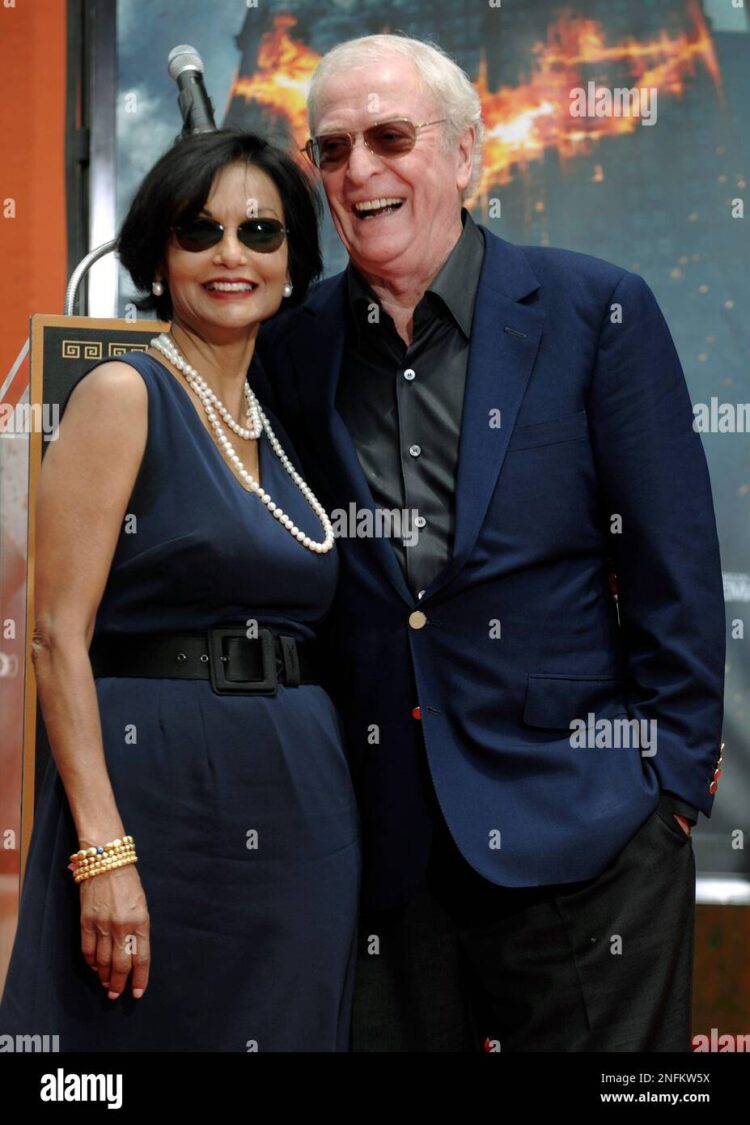 shakira caine feet 5