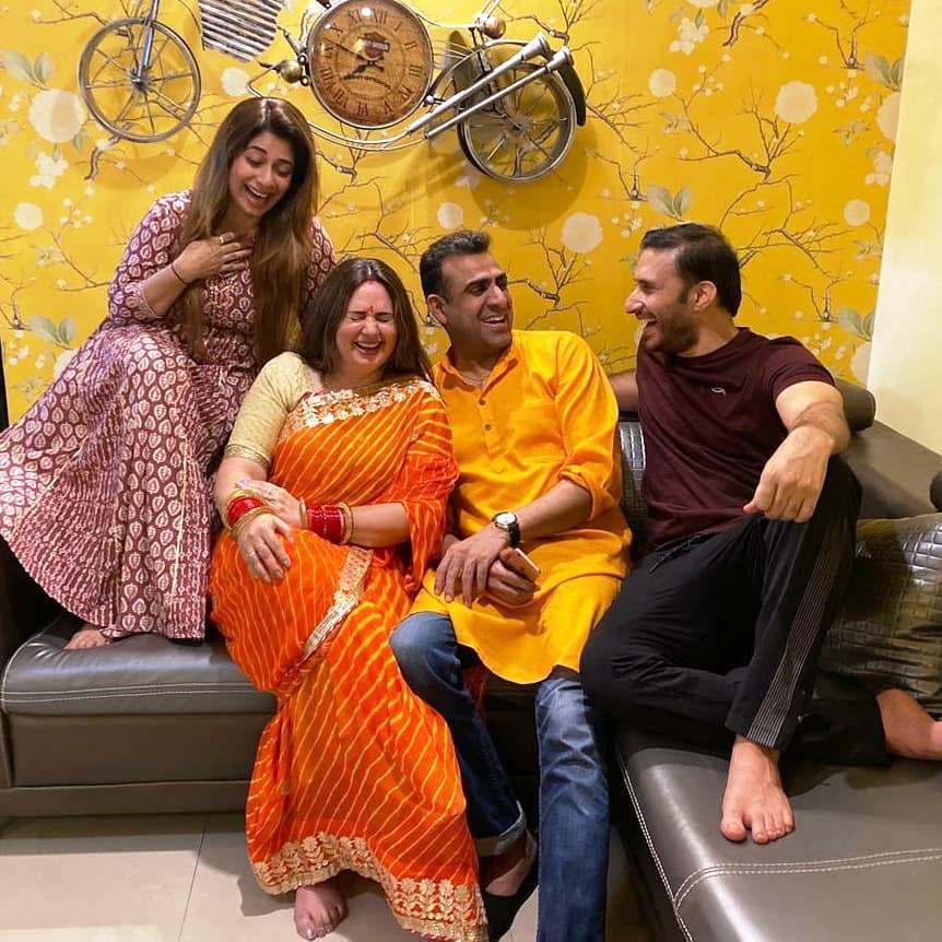 shalini kapoor feet 3