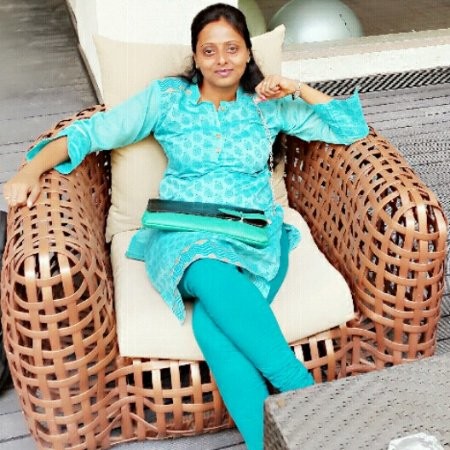 shalini srivastava feet 6