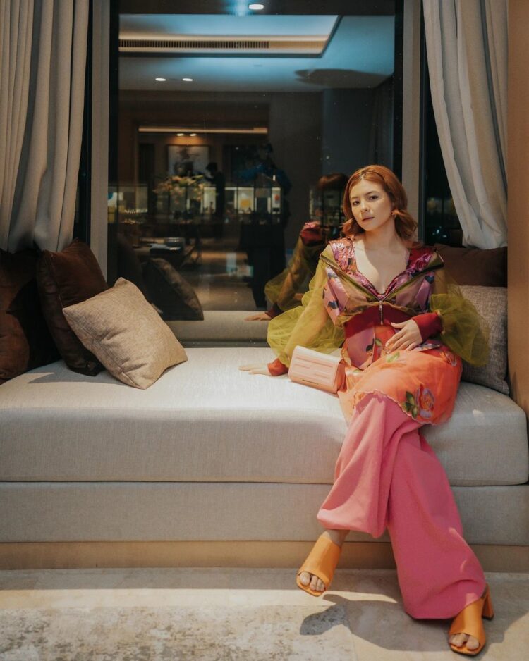 shalom razade feet 1