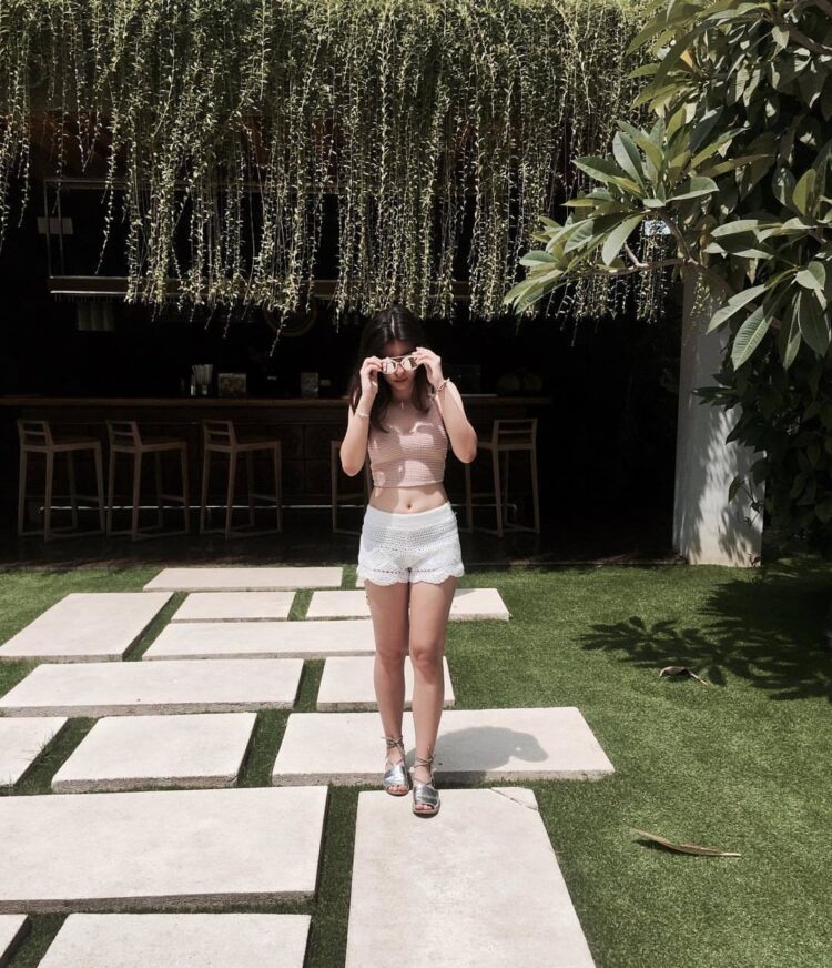 shalom razade feet 4