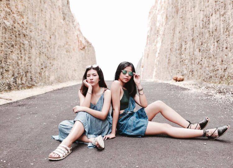 shalom razade feet 5