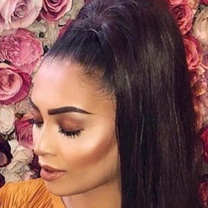 shamila nazir feet 5