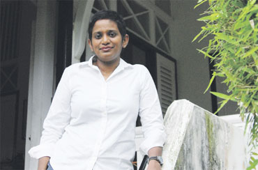 shamini flint feet 4