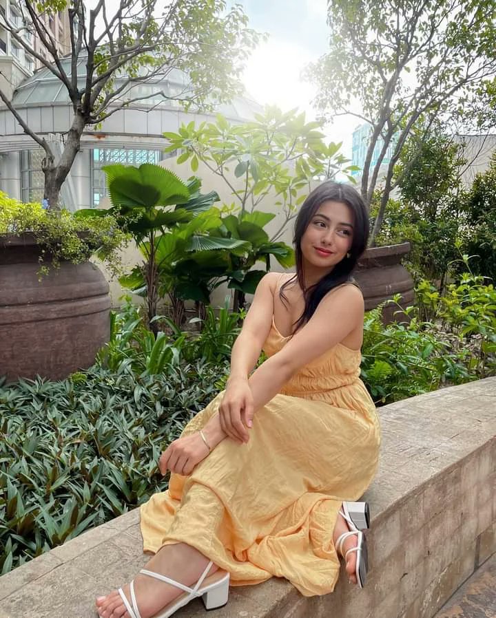 shanaia gomez feet 3