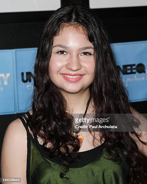 shanaya fastje feet 5