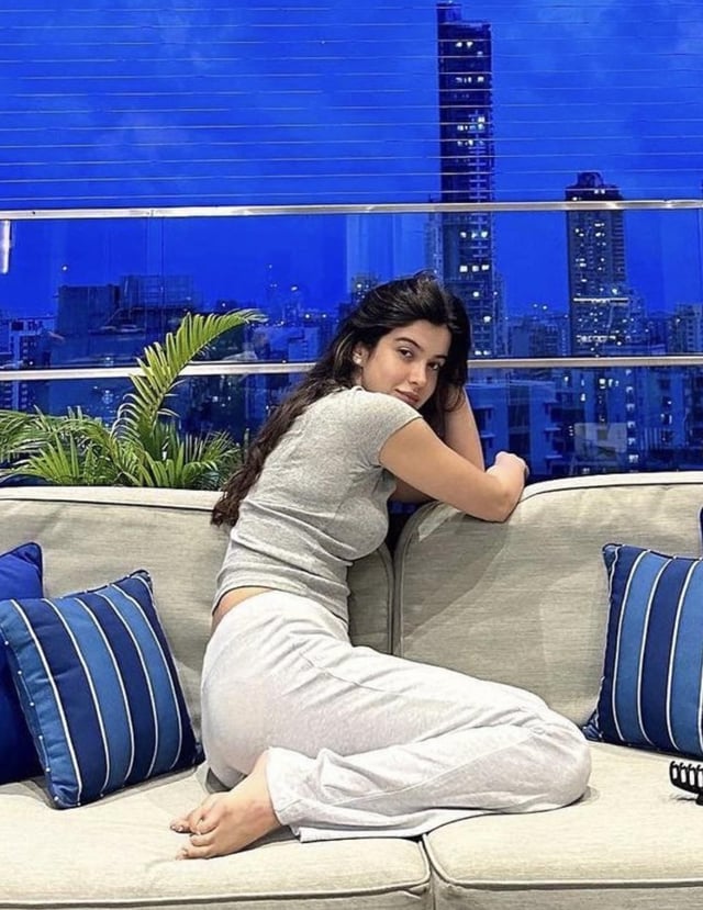 shanaya kapoor feet 4