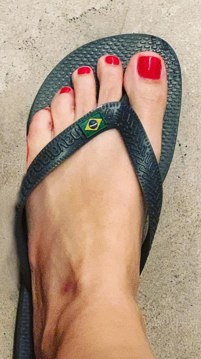 shanelle workman feet