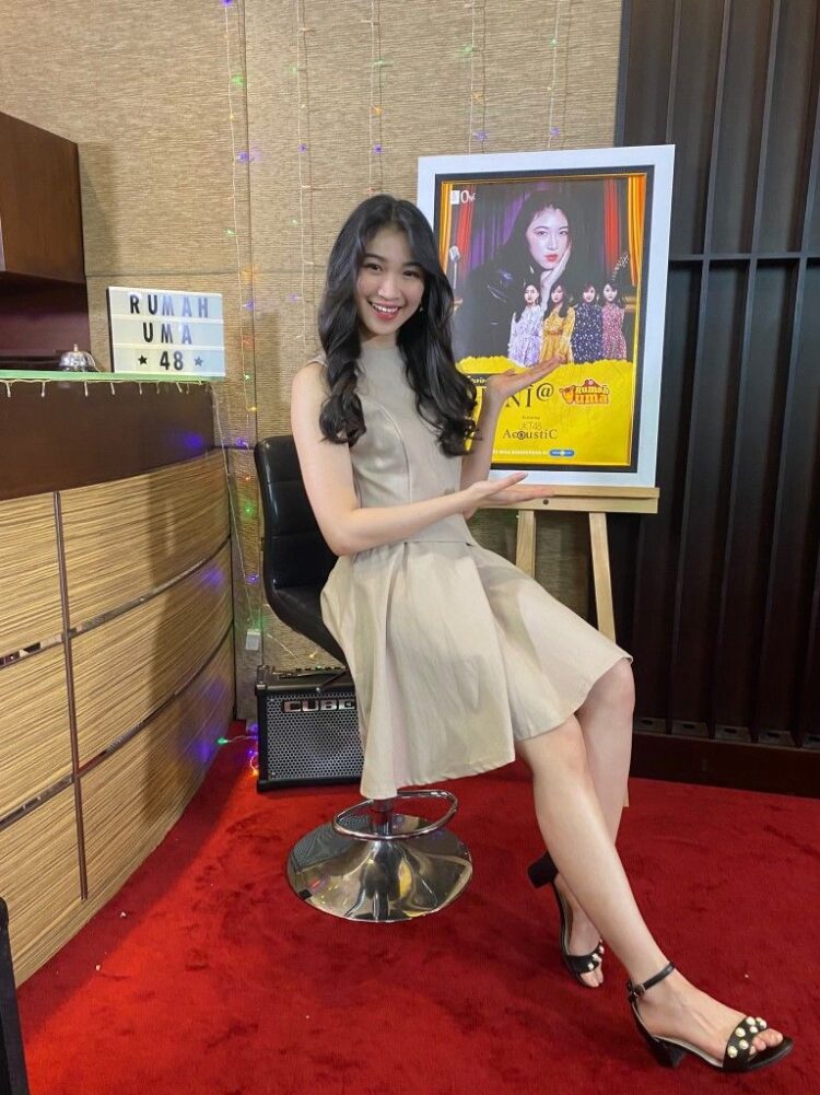 shani indira natio feet 6