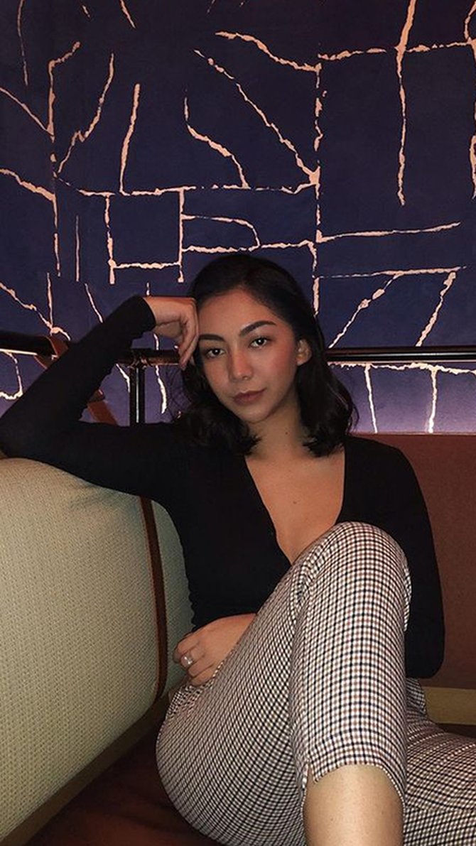 shania salsabila feet 1