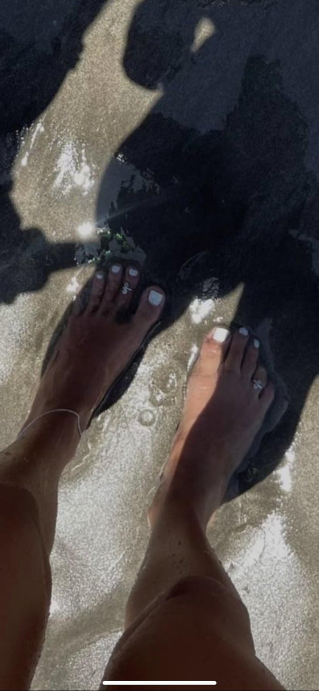 shanice hallberg feet