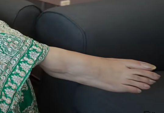 shanice shrestha feet 5