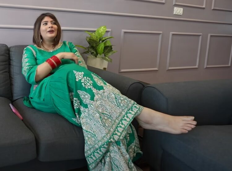 shanice shrestha feet